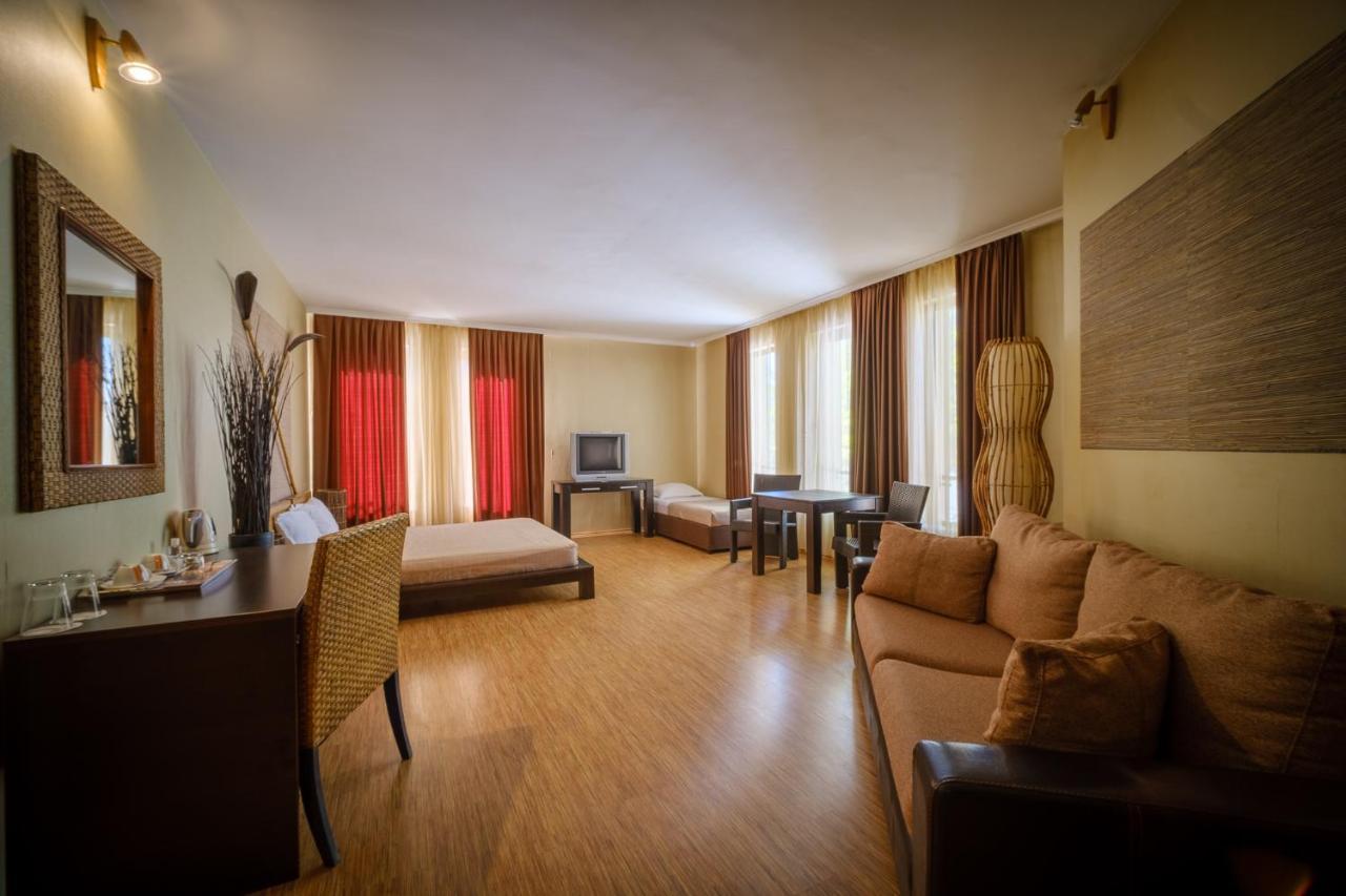 Family Hotel Classic Varna Eksteriør billede